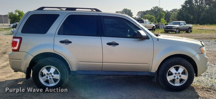 image for item LS9564 2010 Ford Escape XLT  SUV