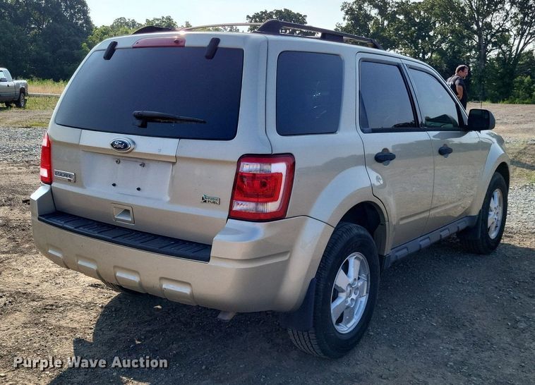 image for item LS9564 2010 Ford Escape XLT  SUV