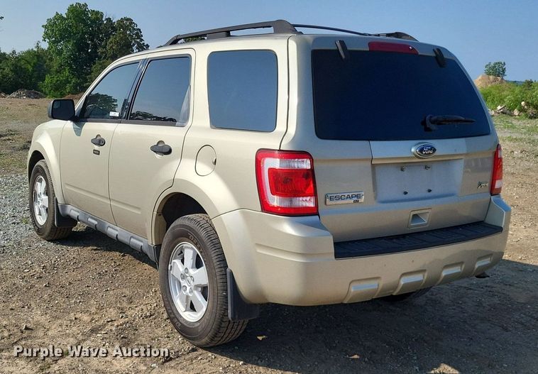 image for item LS9564 2010 Ford Escape XLT  SUV