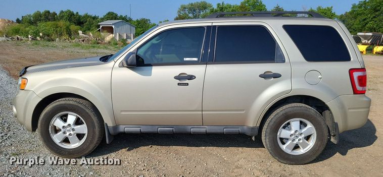 image for item LS9564 2010 Ford Escape XLT  SUV