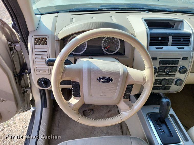 image for item LS9564 2010 Ford Escape XLT  SUV