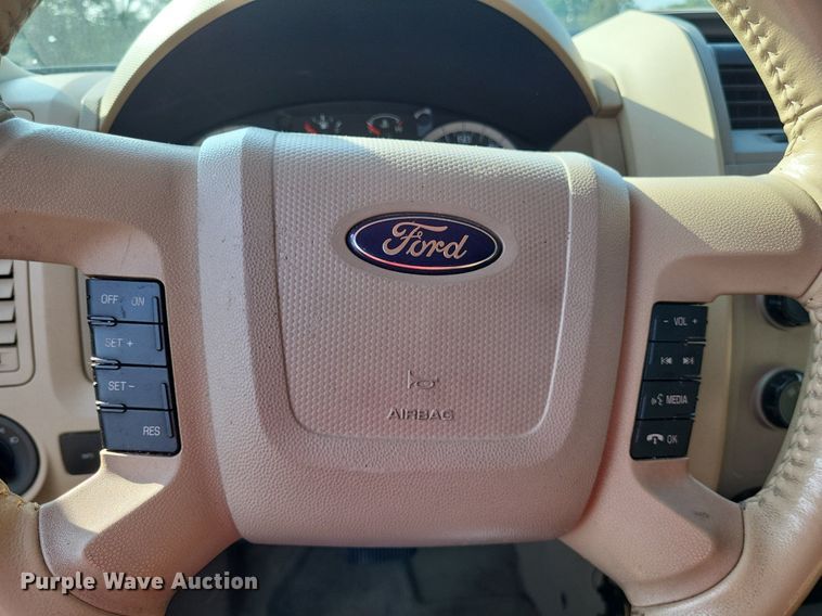 image for item LS9564 2010 Ford Escape XLT  SUV