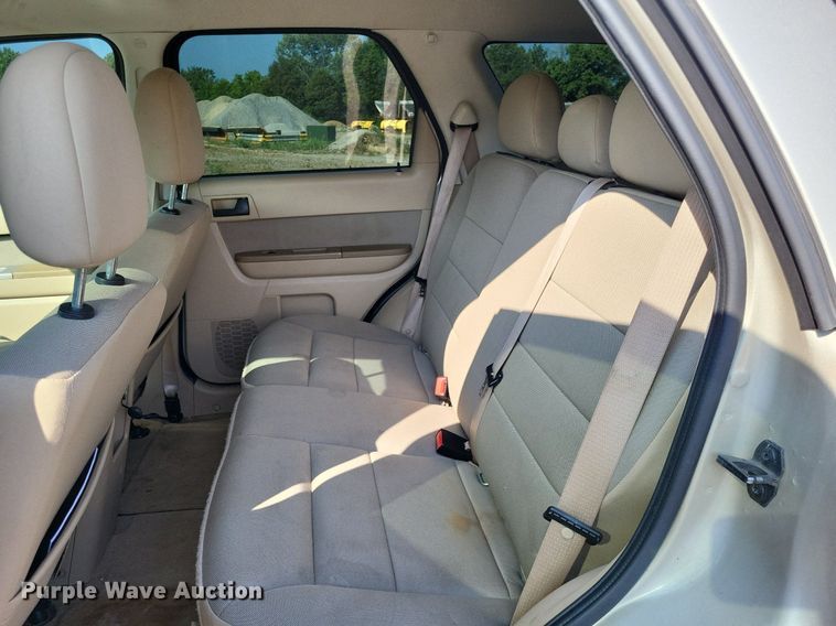 image for item LS9564 2010 Ford Escape XLT  SUV