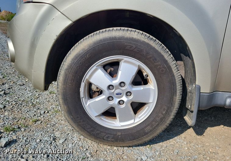 image for item LS9564 2010 Ford Escape XLT  SUV