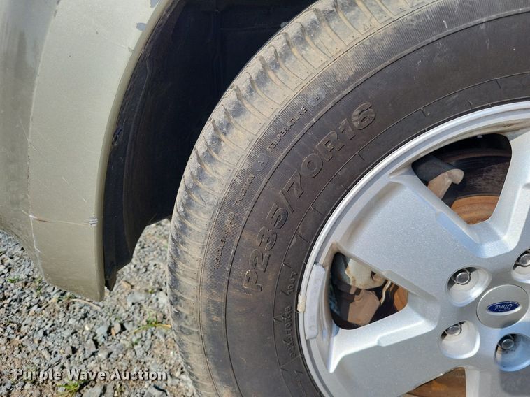 image for item LS9564 2010 Ford Escape XLT  SUV