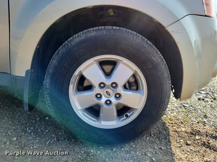 image for item LS9564 2010 Ford Escape XLT  SUV