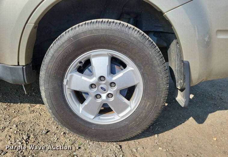 image for item LS9564 2010 Ford Escape XLT  SUV