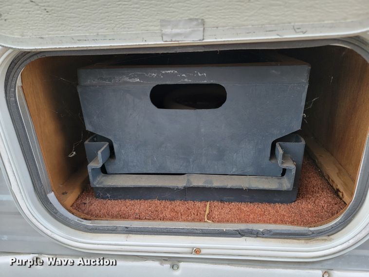 image for item LV9489 2005 Keystone Sprinter 259RBS  camper