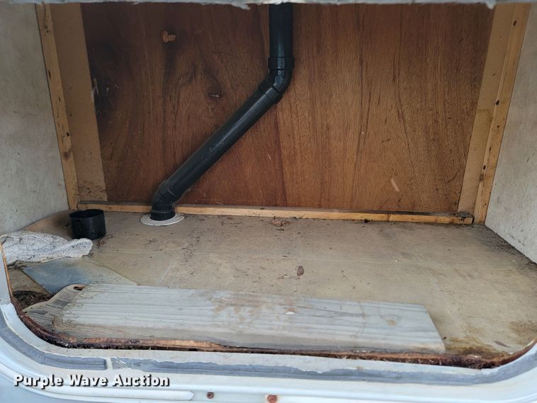 image for item LV9489 2005 Keystone Sprinter 259RBS  camper