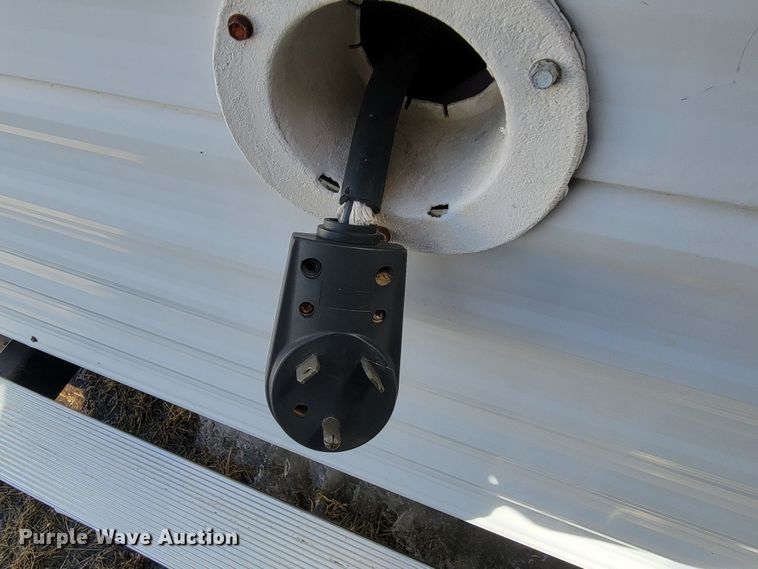 image for item LV9489 2005 Keystone Sprinter 259RBS  camper