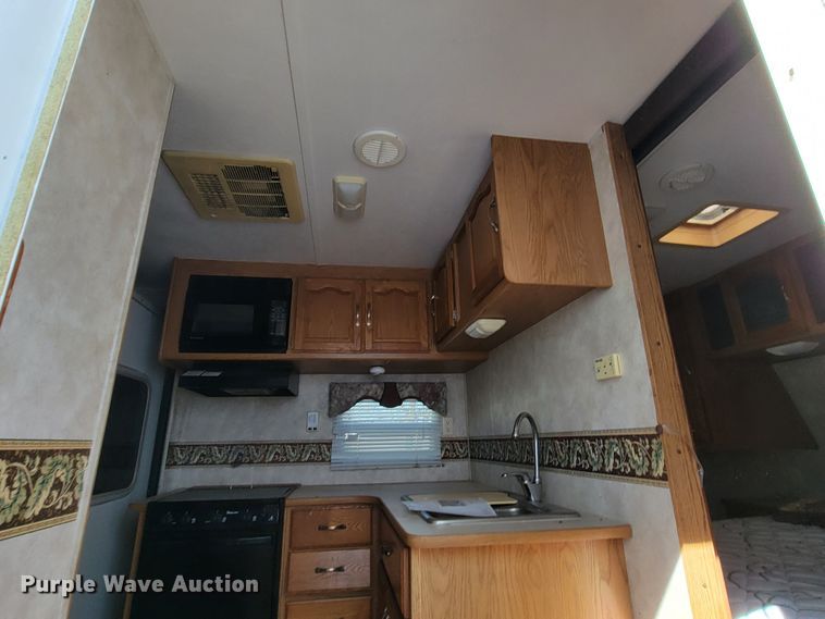 image for item LV9489 2005 Keystone Sprinter 259RBS  camper