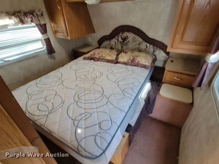 image for item LV9489 2005 Keystone Sprinter 259RBS  camper