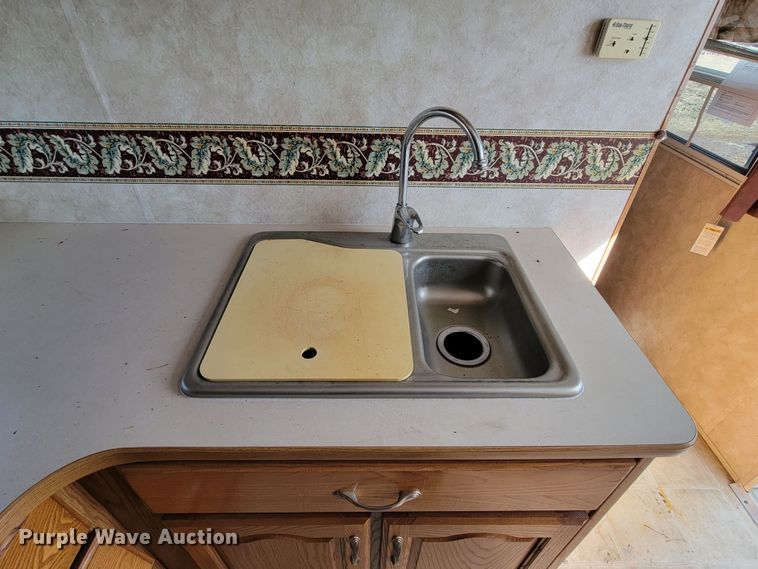 image for item LV9489 2005 Keystone Sprinter 259RBS  camper