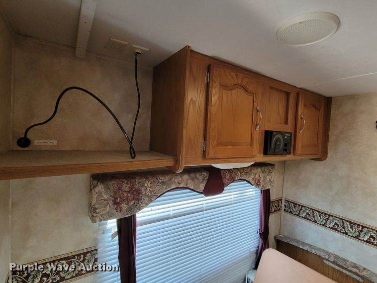 image for item LV9489 2005 Keystone Sprinter 259RBS  camper