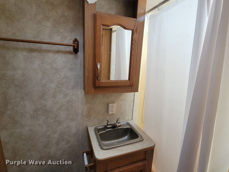 image for item LV9489 2005 Keystone Sprinter 259RBS  camper