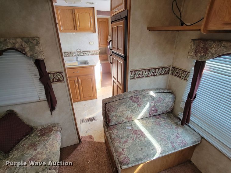 image for item LV9489 2005 Keystone Sprinter 259RBS  camper