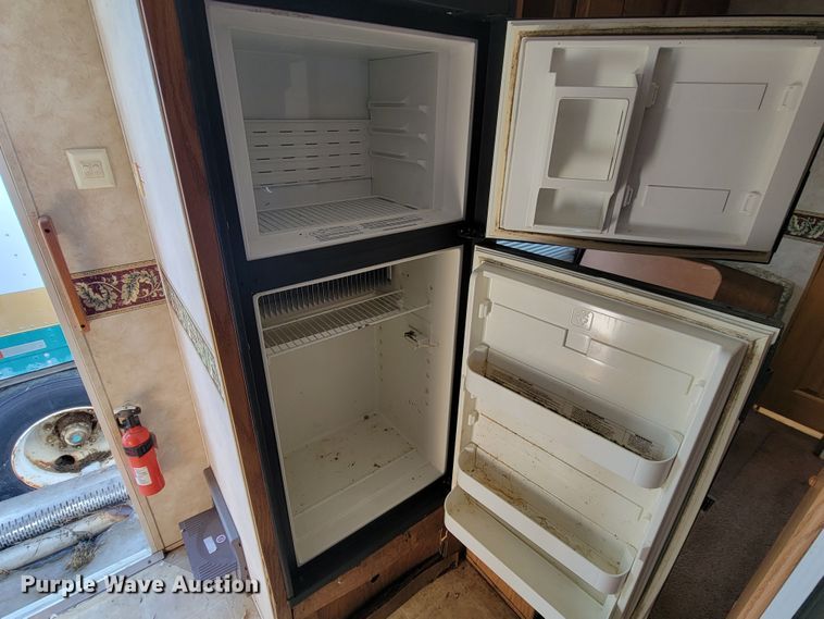 image for item LV9489 2005 Keystone Sprinter 259RBS  camper