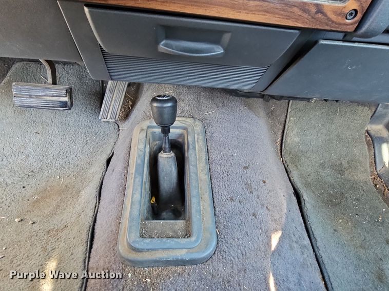 image for item LW9690 1993 Dodge Dakota  Club Cab pickup truck