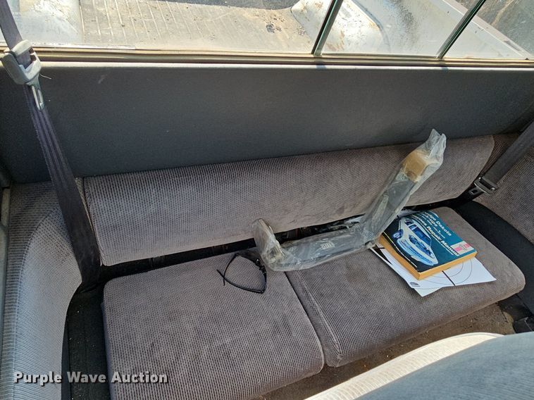 image for item LW9690 1993 Dodge Dakota  Club Cab pickup truck