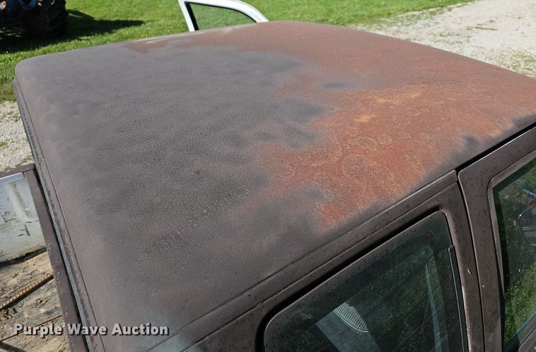 image for item LW9690 1993 Dodge Dakota  Club Cab pickup truck