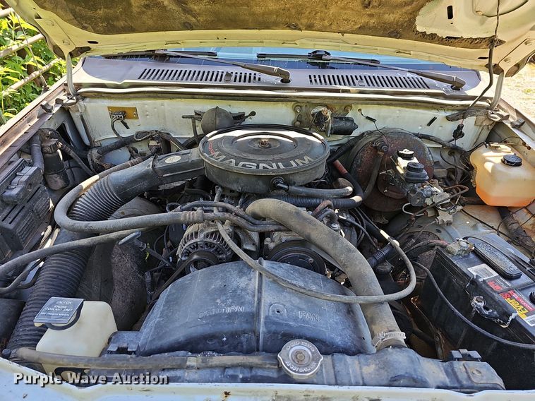 image for item LW9690 1993 Dodge Dakota  Club Cab pickup truck