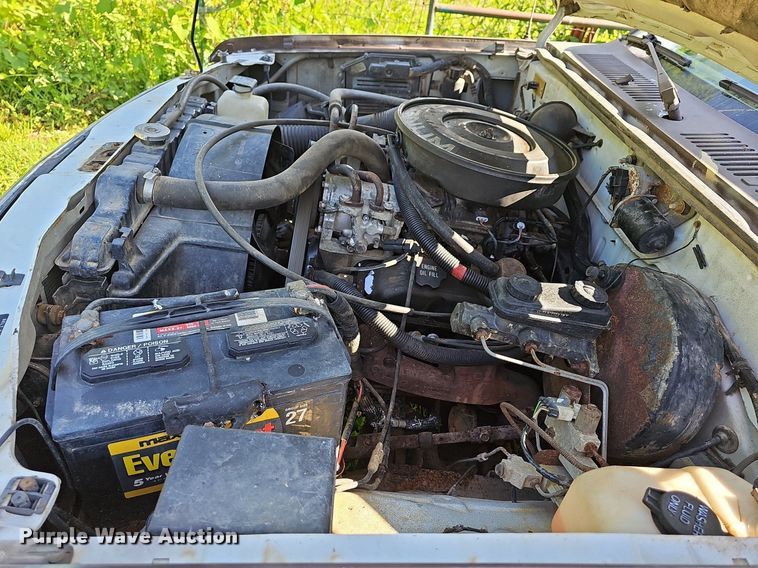 image for item LW9690 1993 Dodge Dakota  Club Cab pickup truck