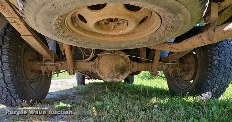 image for item LW9690 1993 Dodge Dakota  Club Cab pickup truck