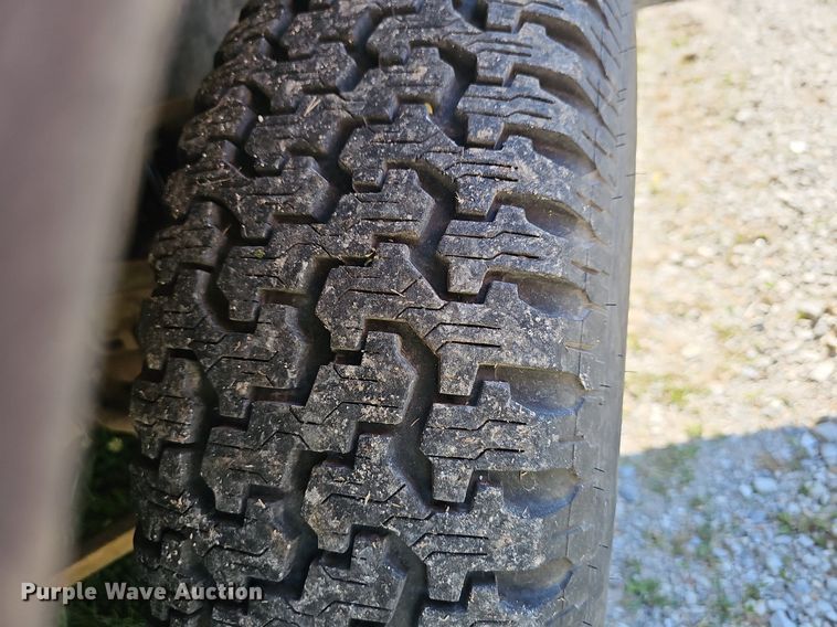 image for item LW9690 1993 Dodge Dakota  Club Cab pickup truck