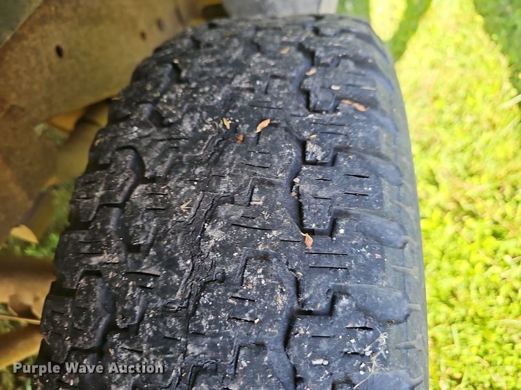 image for item LW9690 1993 Dodge Dakota  Club Cab pickup truck