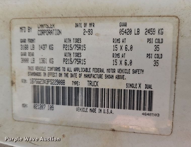 image for item LW9690 1993 Dodge Dakota  Club Cab pickup truck