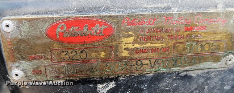 image for item LW9692 1997 Peterbilt 320  refuse truck