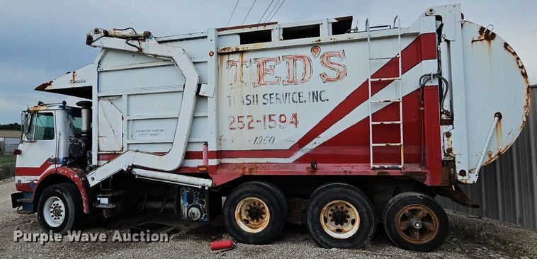 image for item LW9693 1996 Volvo Xpeditor  refuse truck