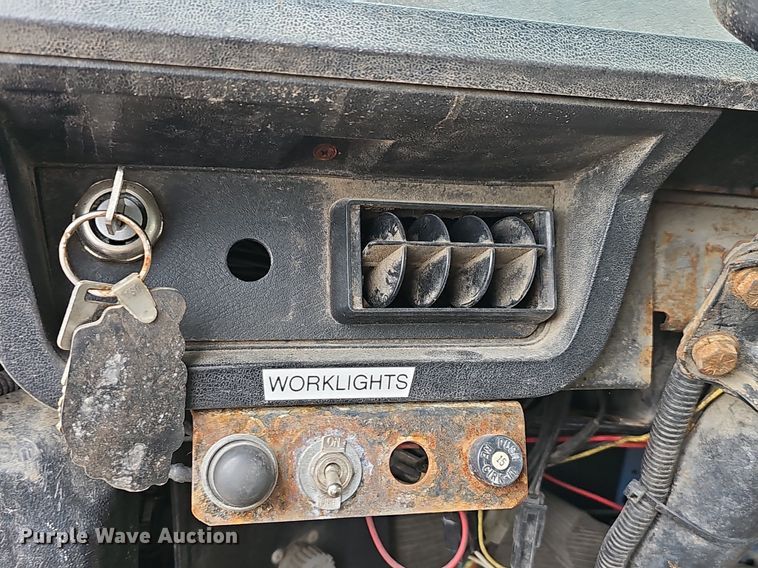 image for item LW9693 1996 Volvo Xpeditor  refuse truck