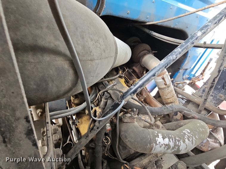 image for item LW9693 1996 Volvo Xpeditor  refuse truck