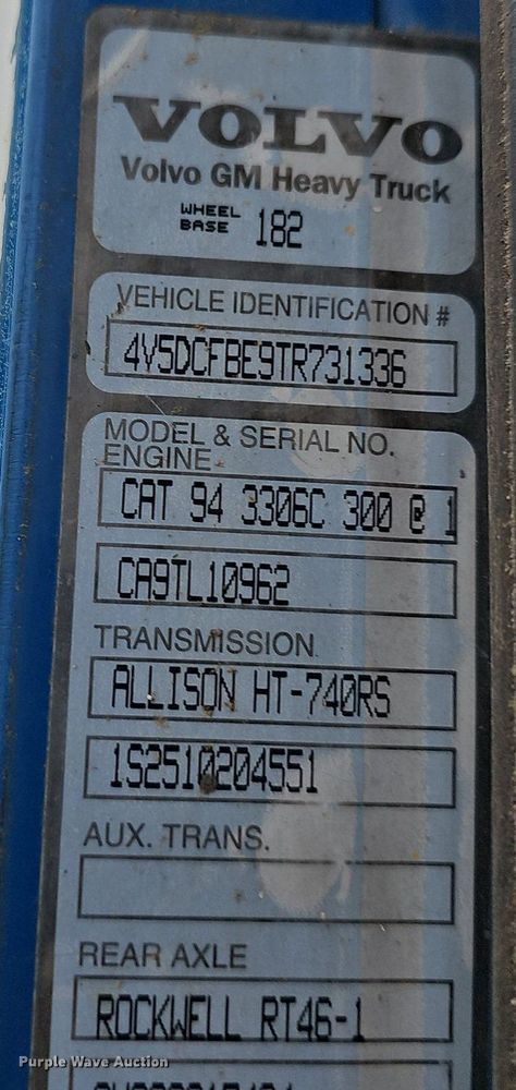 image for item LW9693 1996 Volvo Xpeditor  refuse truck