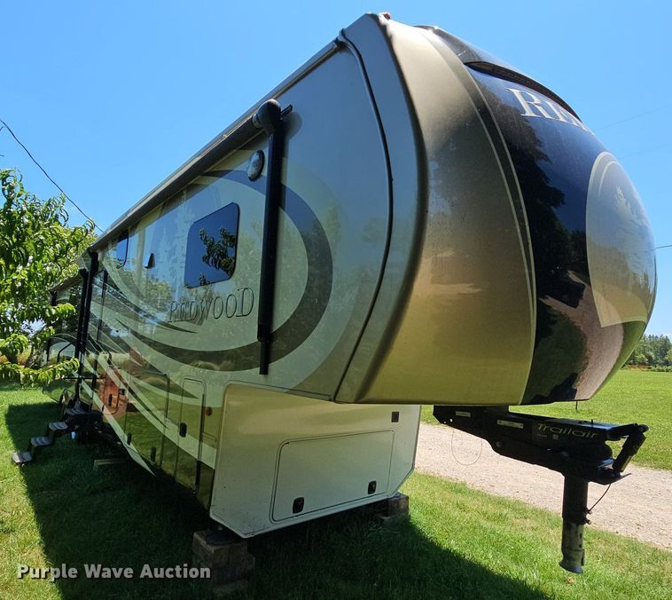 image for item LW9696 2016 Cross Roads Redwood  camper