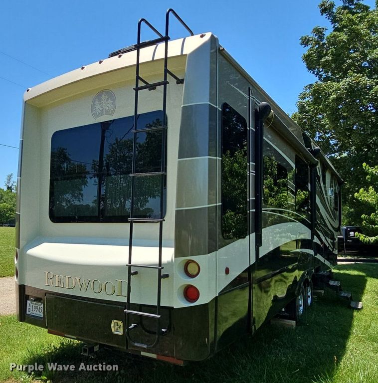 image for item LW9696 2016 Cross Roads Redwood  camper