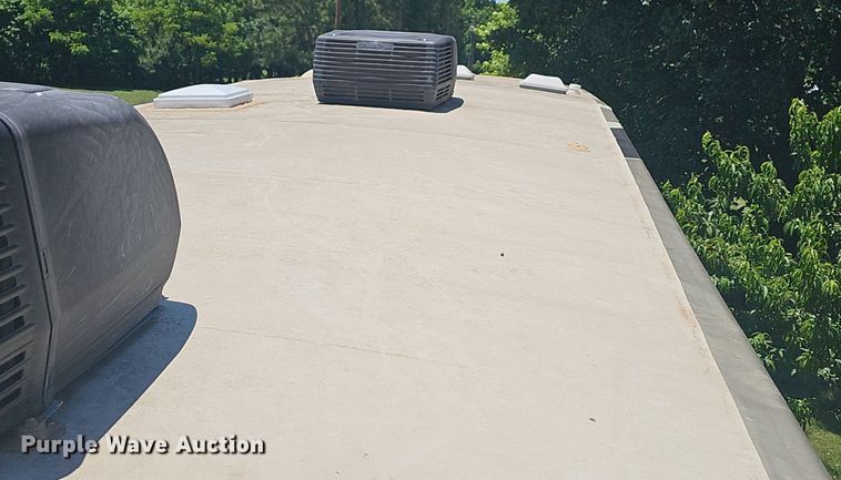 image for item LW9696 2016 Cross Roads Redwood  camper