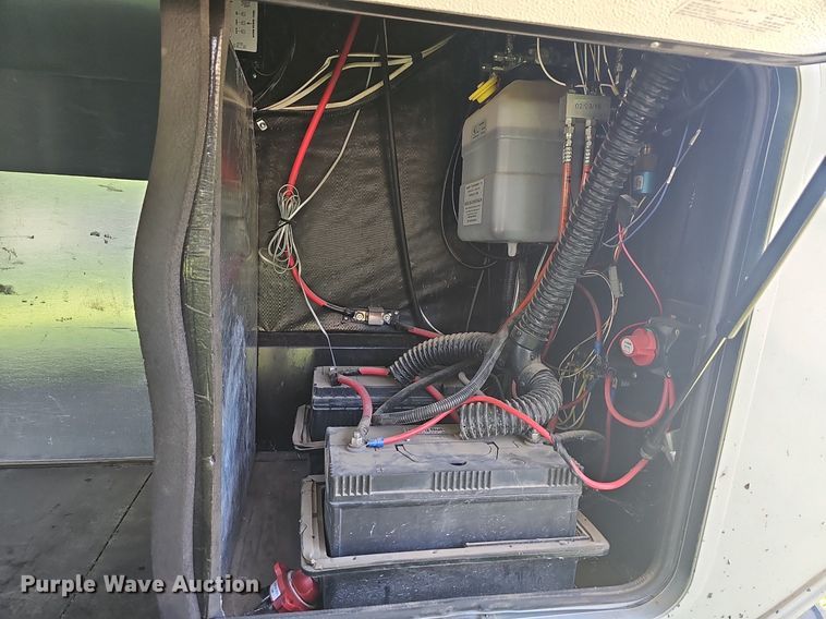 image for item LW9696 2016 Cross Roads Redwood  camper