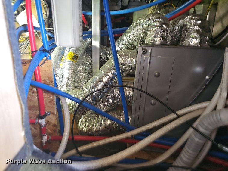 image for item LW9696 2016 Cross Roads Redwood  camper