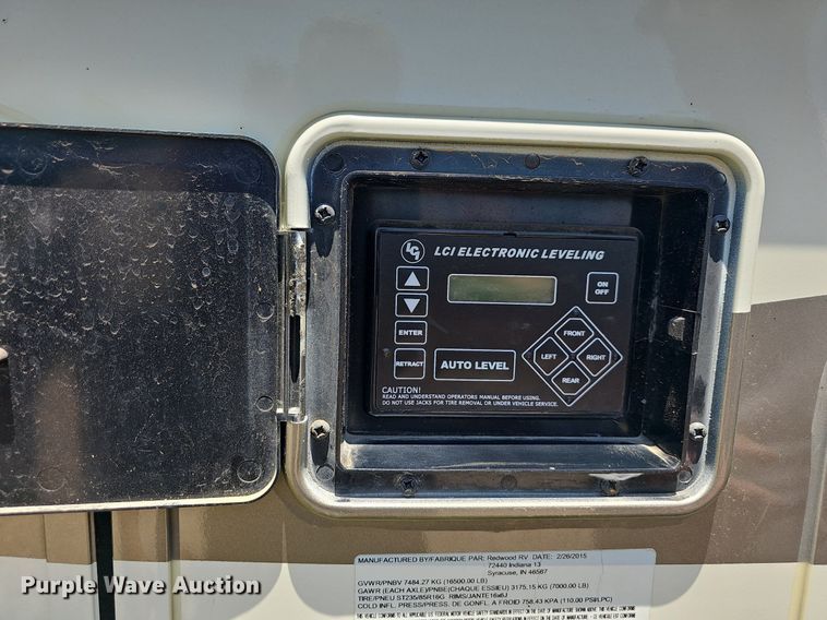 image for item LW9696 2016 Cross Roads Redwood  camper