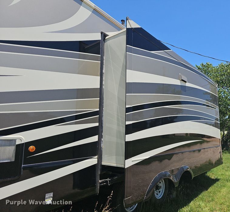 image for item LW9696 2016 Cross Roads Redwood  camper