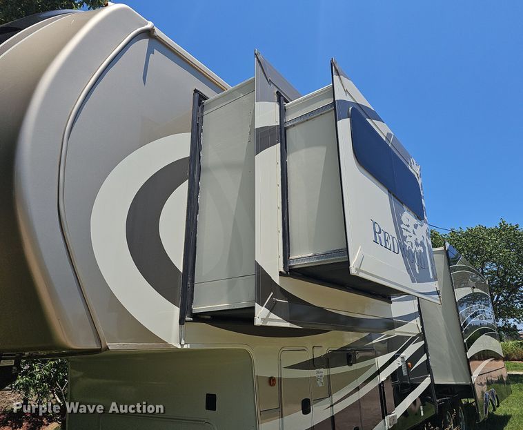 image for item LW9696 2016 Cross Roads Redwood  camper