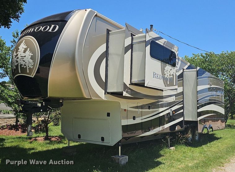 image for item LW9696 2016 Cross Roads Redwood  camper