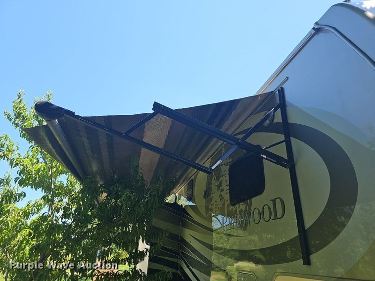 image for item LW9696 2016 Cross Roads Redwood  camper