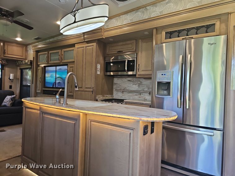 image for item LW9696 2016 Cross Roads Redwood  camper