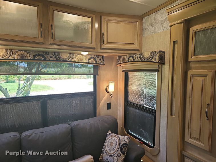 image for item LW9696 2016 Cross Roads Redwood  camper