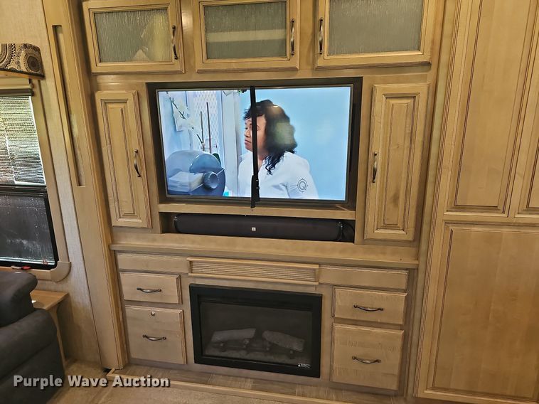 image for item LW9696 2016 Cross Roads Redwood  camper