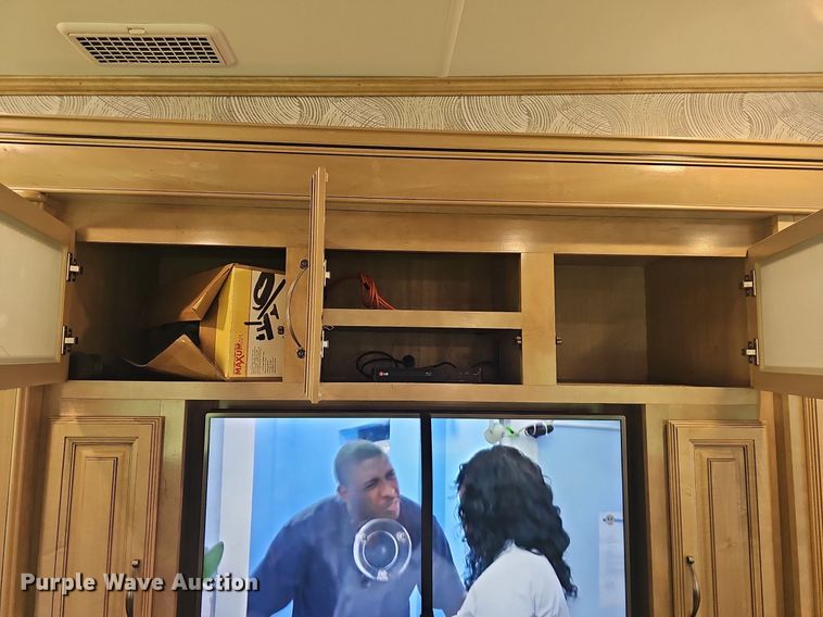 image for item LW9696 2016 Cross Roads Redwood  camper