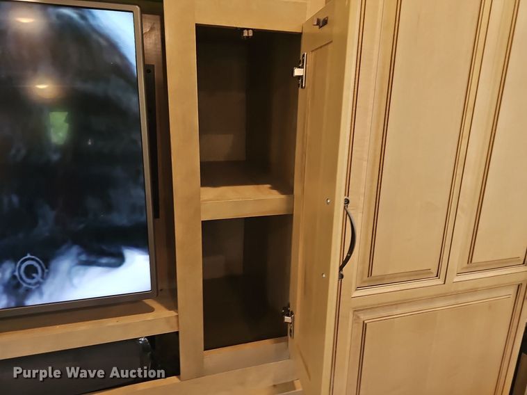 image for item LW9696 2016 Cross Roads Redwood  camper